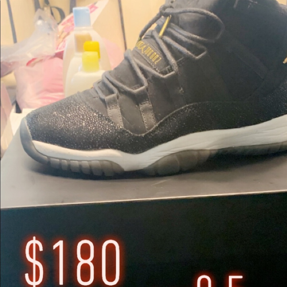 Jordan 11 RETRO Heiress Black Stingray | ONLY $195